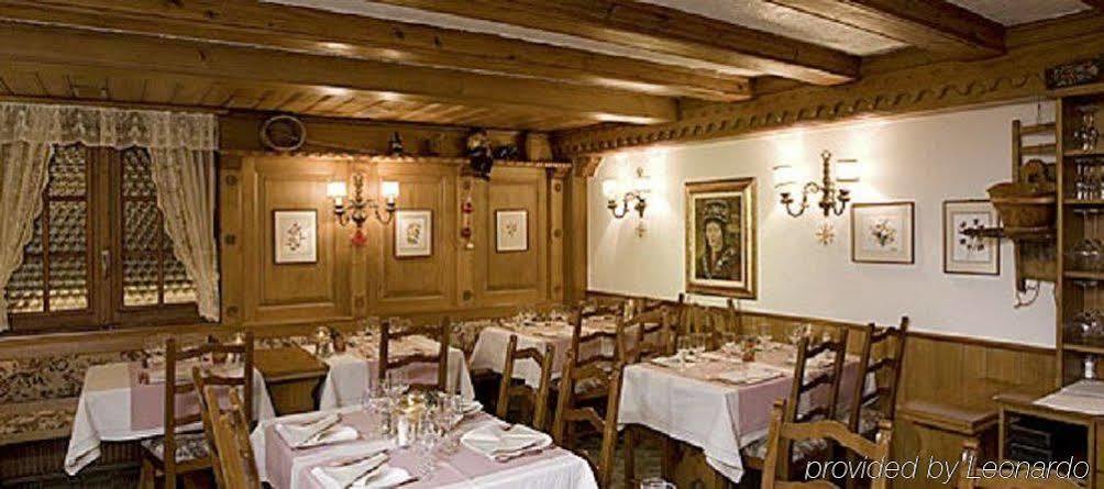 Petit Helvetia Budget Hotel Zermatt Restaurant foto