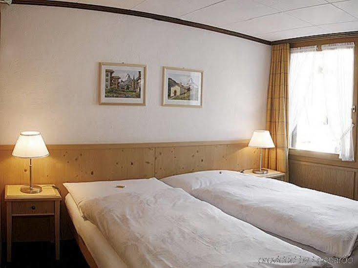 Petit Helvetia Budget Hotel Zermatt Cameră foto